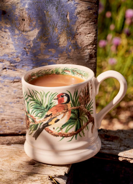 Emma Bridgewater Goldfinch In Spruce 1/2 Pint Mug