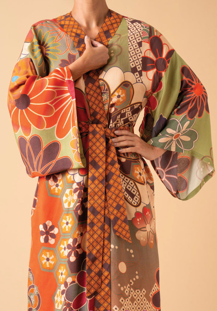 Powder 70s Kaleidoscope Floral Kimono Gown In Sage