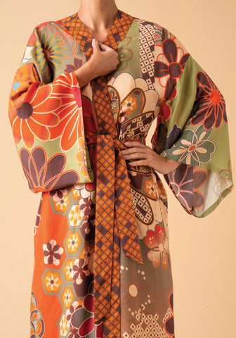 Powder 70s Kaleidoscope Floral Kimono Gown In Sage