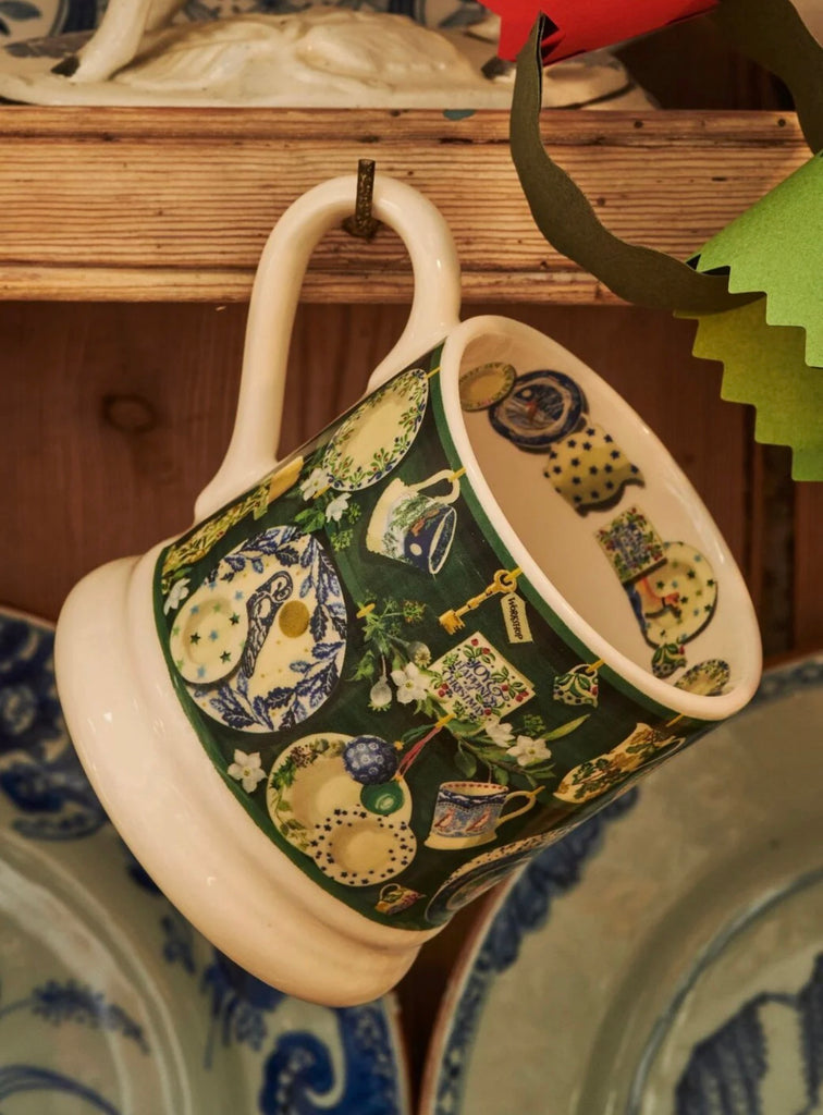Emma Bridgewater Green Christmas Dresser 1/2 Pint Mug