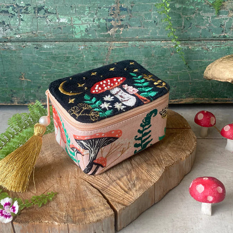 Forage Black Trinket Box