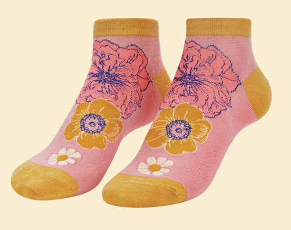 Powder Flower Heads Trainer Socks - Petal