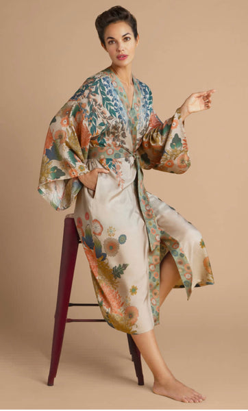 Powder Trailing Wisteria Kimono Gown - Coconut